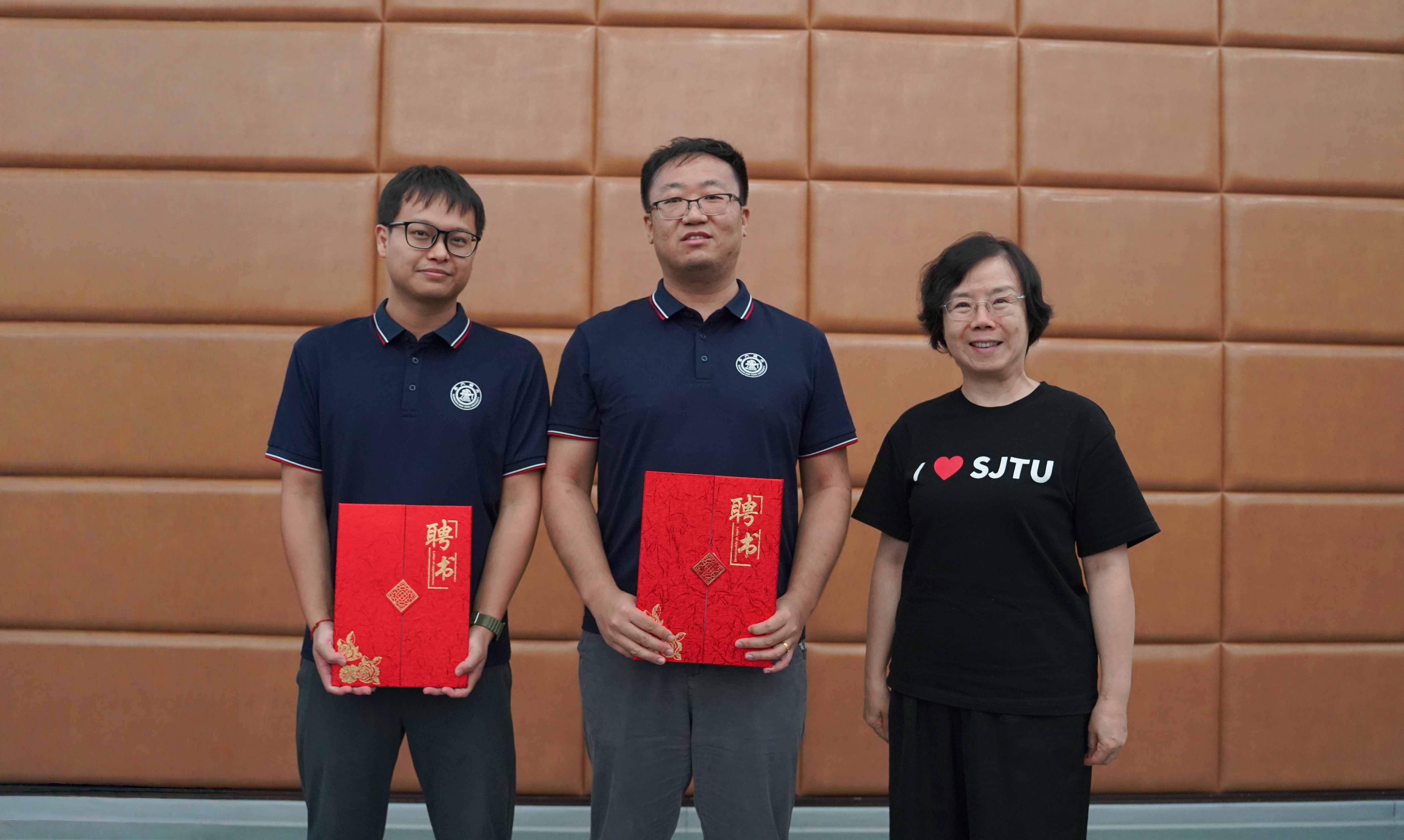 1758523752826816.jpg 1758523752826816.jpg